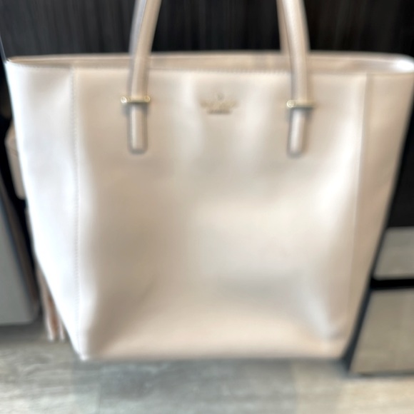 Kate Spade, Cream Leather, 13x15x6, purse. - Picture 3 of 8
